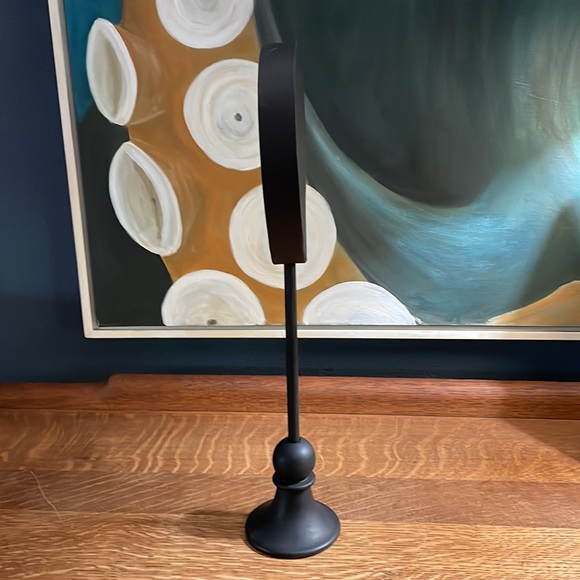 Paper and Wood Hat Display - Picture 4 of 8